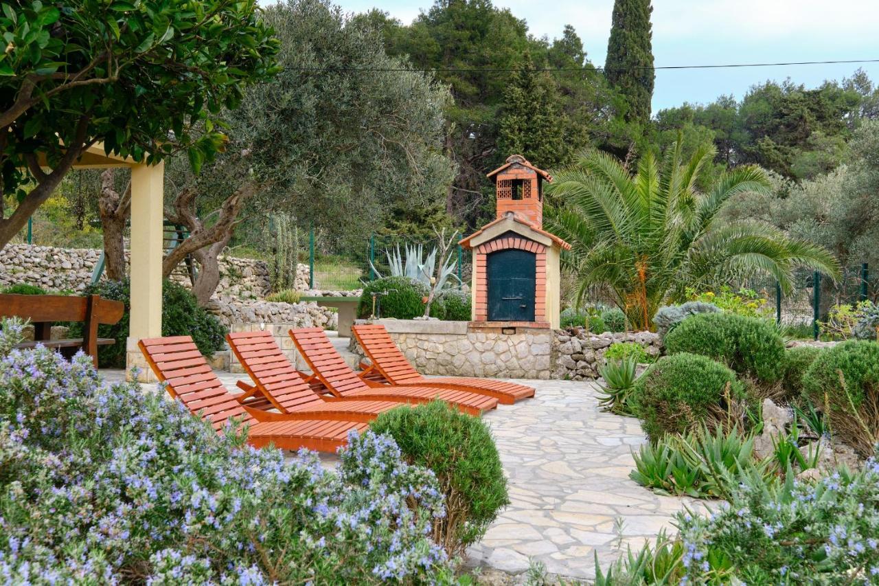 Casa Aromatica Maria Villa Mali Lošinj Buitenkant foto