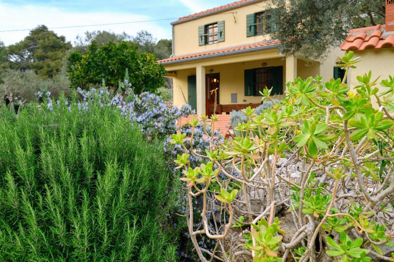 Casa Aromatica Maria Villa Mali Lošinj Buitenkant foto